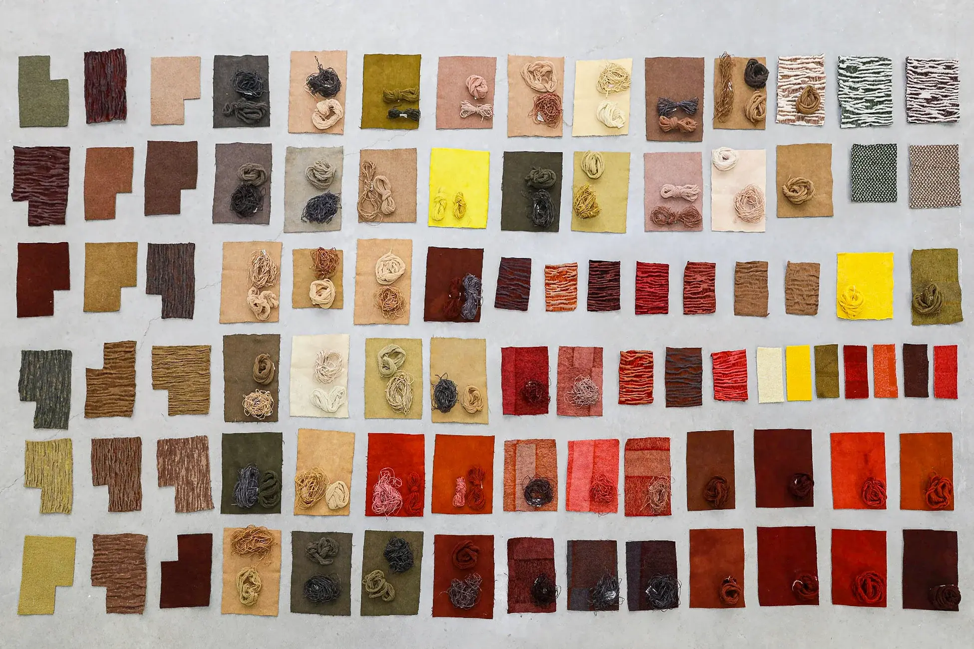 213003-LUMA-ATELIERLUMA-COLOR RESEARCH-WOOL-ADRIANDEWEERDT - Large